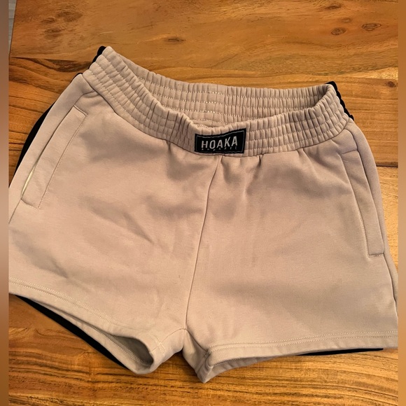 Hoaka Shorts - Picture 3 of 4